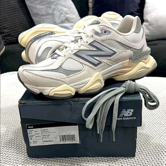 New Balance 9060 in Gray and Cream - Picture 7 of 9